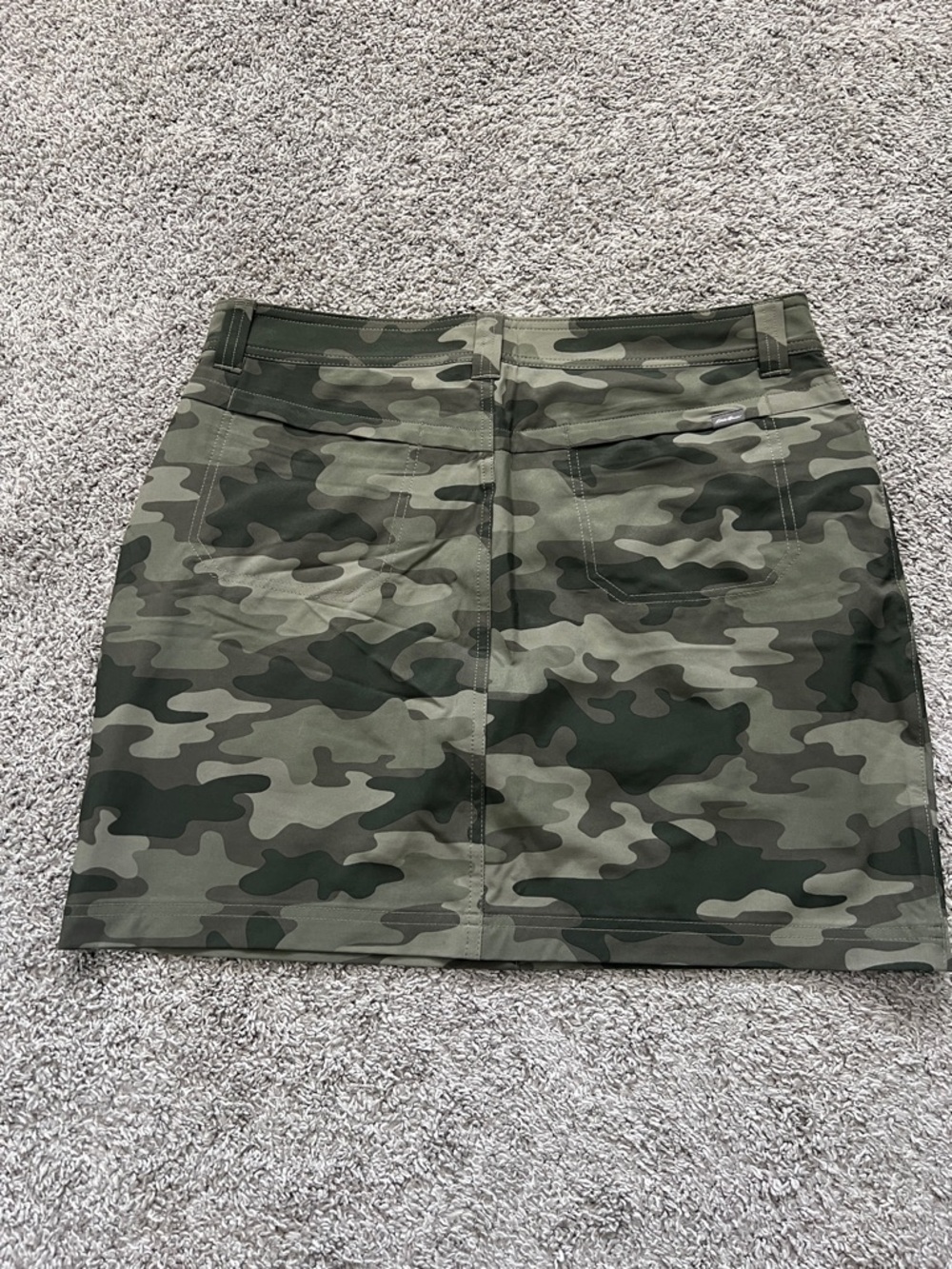 Eddie Bauer Olive Green Adventurer 2.0 Camo Sporty Mini Skirt/Skort - Size 10 - Picture 3 of 9
